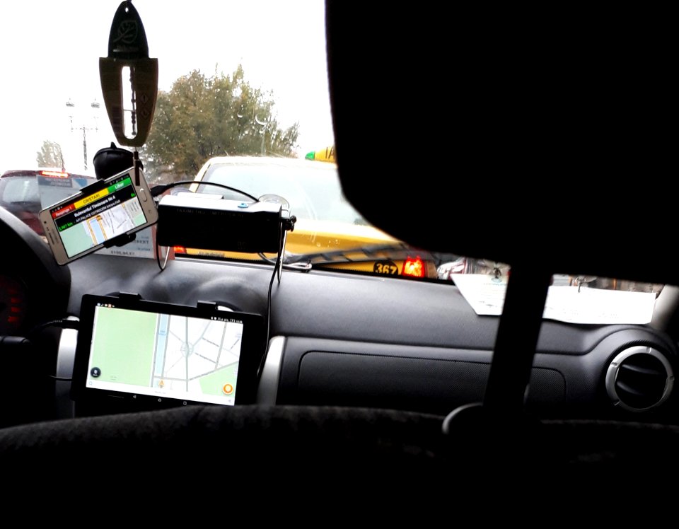20171007-153453-taxi-bucharest-october-2017
