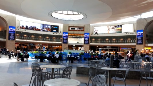 20180118-094505-ben-gurion-airport-duty-free-area