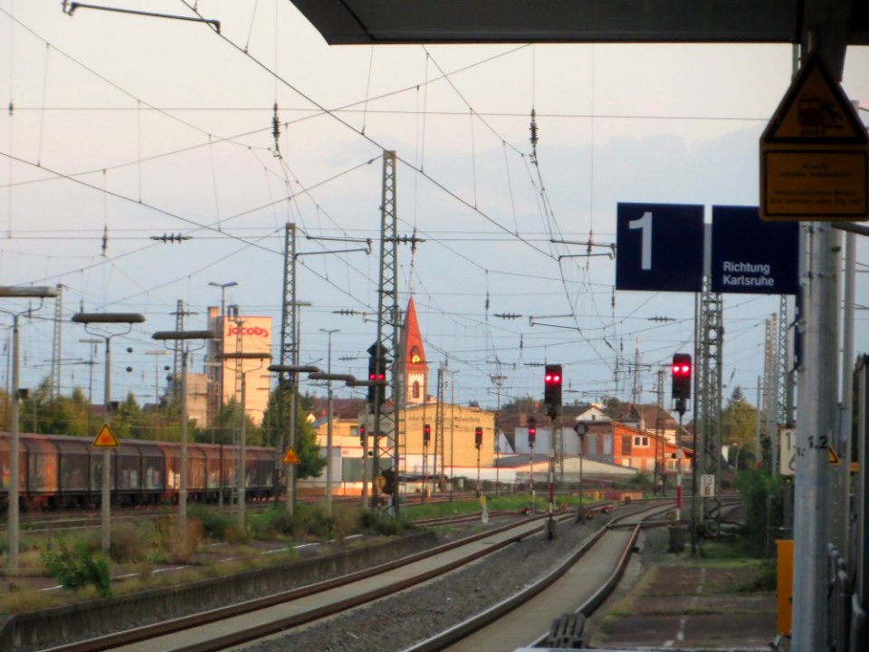 20170903Bahnhof_Schwetzingen