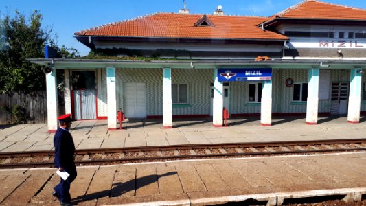 20171003-151620-mizil-train-station-romania