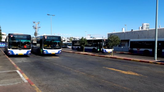 20171103_125513_Carmelit_Bus_Terminal_2017