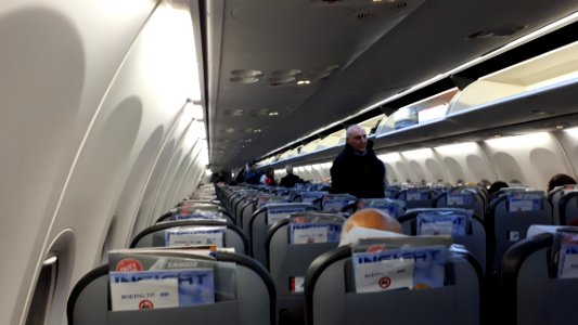 20171007-03937-tarom-boeing-737-800