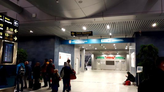 20171007-201258-otopeni-airport-october-2017