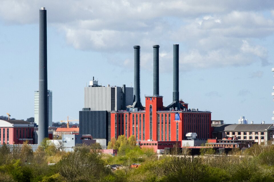 Red building industry