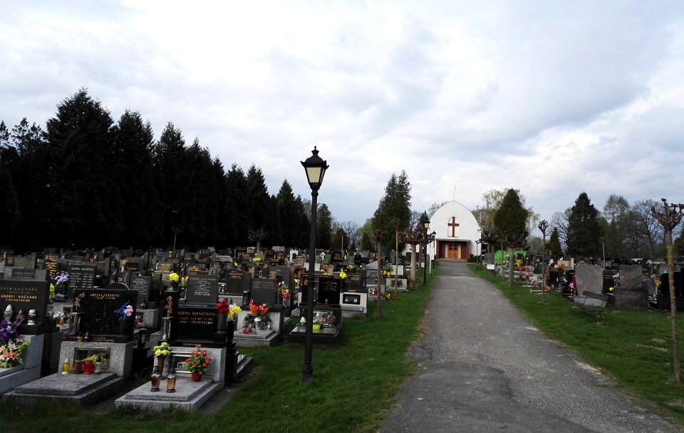 2018_Šenov_velký_hřbitov_1