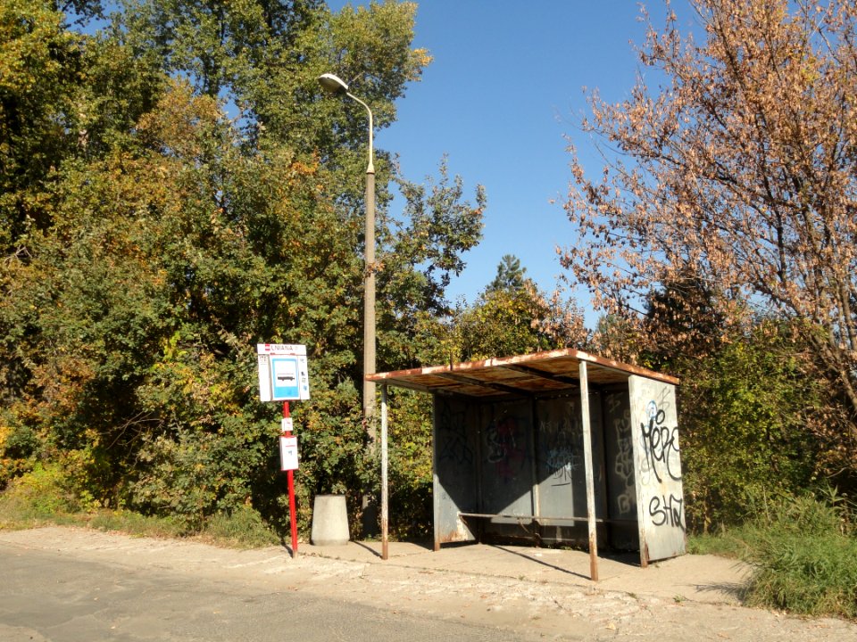 2018_Warszawa_przystanek_Lniana,_1