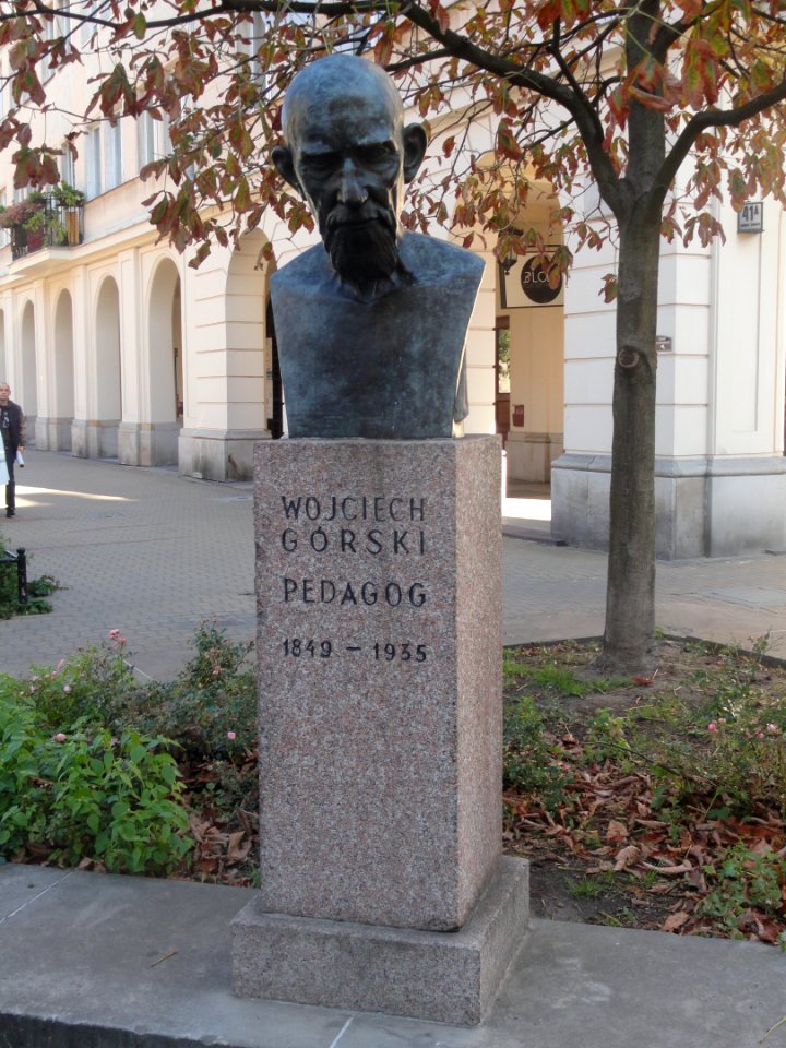 2018_Warszawa_popiersie_Wojciecha_Górskiego