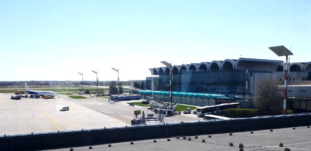 20180409-140302-otopeni-airport-april-2018-romania