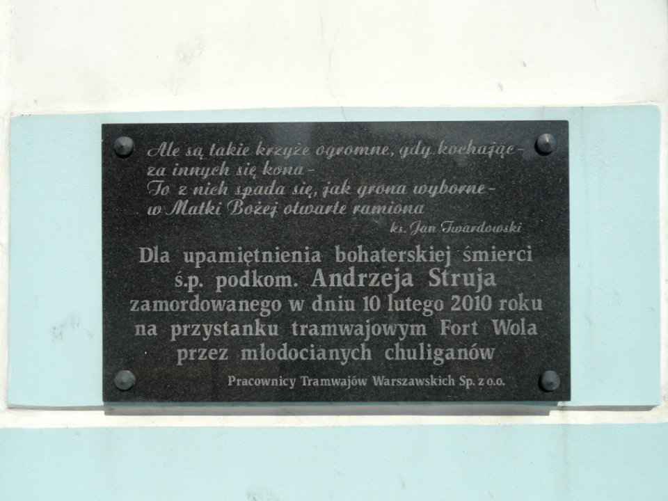 2018_Warszawa_Wolska-Fort_Wola,_upamiętnienie_Andrzeja_Struja