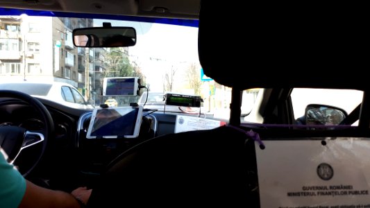 20180411-103033-taxi-april-2018-bucharest-romania