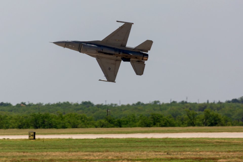 20180512_F-16_Demonstration_Dyess_AFB_Air_Show_2018_6