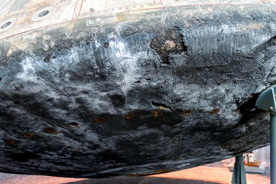 20180320_Apollo_12_heatshield_Virginia_Air_and_Space_Center-1