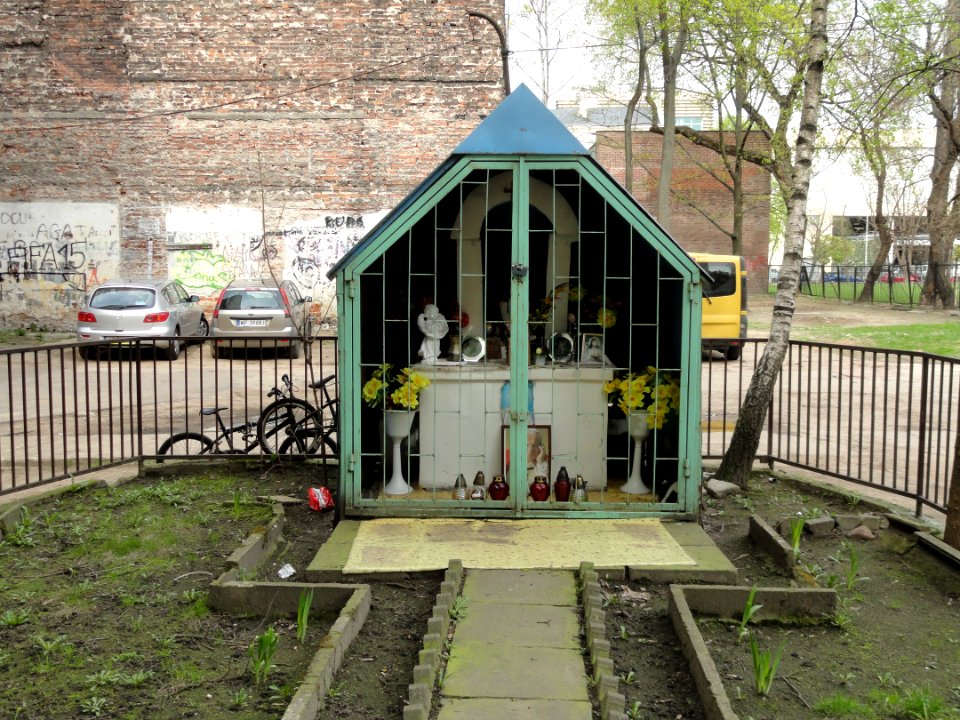 2018_Warszawa_Ząbkowska_7,_kapliczka