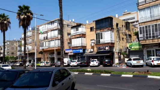 20180407-125956-katsenelson-street-givatayim-april-2018