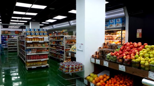 20180404-230357-supermarket-ramat-gan-april-2018