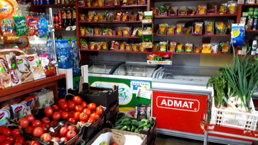 20180601-162723-lodz-poland-grocery-store-2018