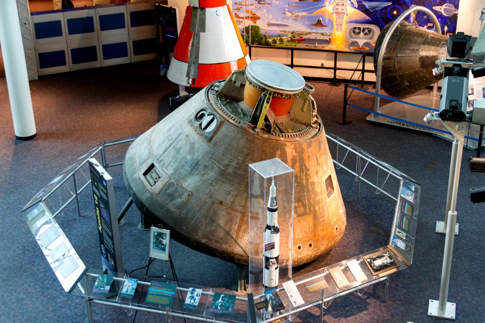 20180320_Apollo_12_above_Virginia_Air_and_Space_Center