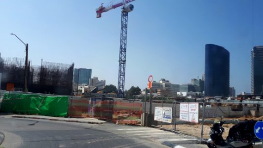 20180320-104339-hasan-arafe-tel-aviv-construction-march-2018
