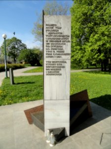 2018_Warszawa_park_Kombatantów,_miejsce_pamięci,_7