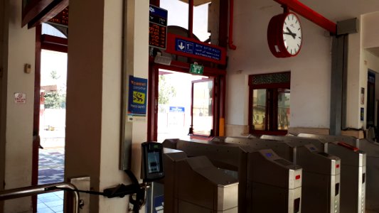 20180204-094444-Hutzot_HaMifratz-train-station-2018