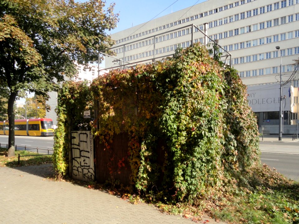 2018_Warszawa_Niepodległości,_stacja_pomiaru_czystości_powietrza