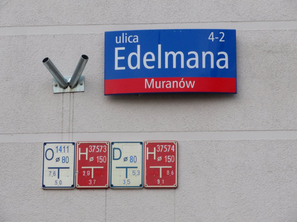2018_Warszawa_Edelmana_tabliczka,_2