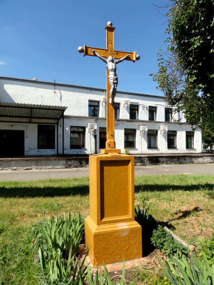 2018_Warszawa_Nastawnicza_krzyż,_1