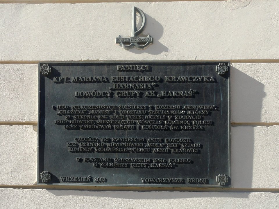 2018_Warszawa_Krakowskie_Przedmieście_1,_tablica_upamiętniająca_Mariana_Eustachego_Krawczyka_i_żołnierzy_Batalionu_Harnaś