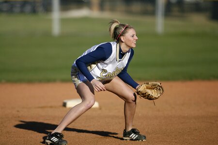 Action short stop focused