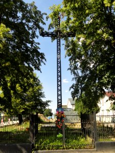2018_Stare_Załubice,_krzyż,_okolica_szkoły