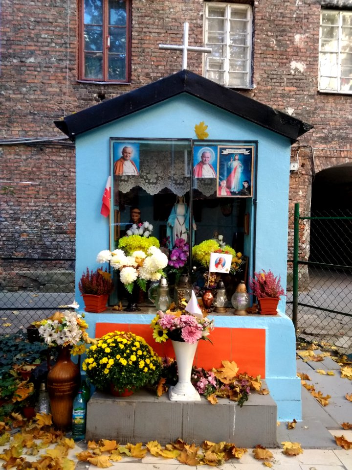 2018_Warszawa_Brzeska_13,_kapliczka