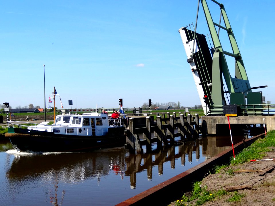 20140416_Thijendijksbrug_kanaal_Steenwijk_Ossenzijl
