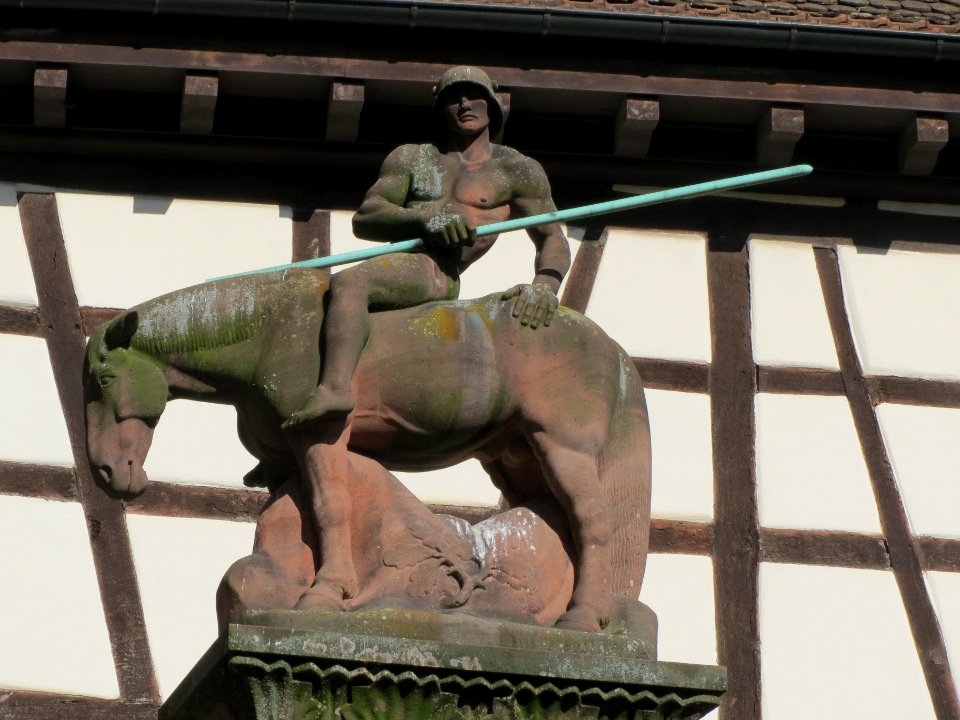 20140309Kriegerdenkmal_Neustadt