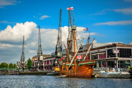 Matthew dock port