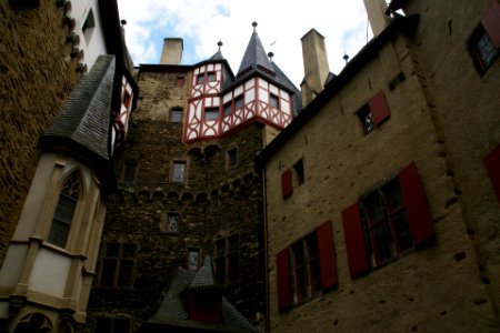 2014.06.21.130655_Burg_Eltz