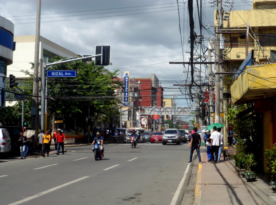 2014-11-03_P._Burgos_Street,_Batangas_City_Poblacion_005