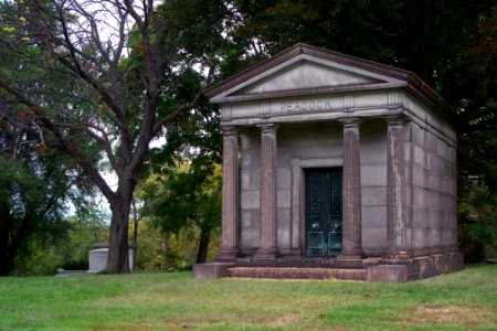 2014-09-12-Homewood-Cemetery-Peacock-01