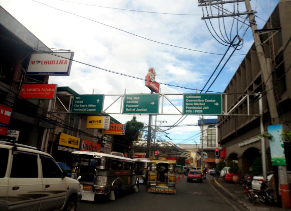 2014-11-24_D._Silang_Street,_Batangas_City_Poblacion_02