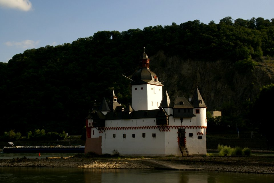 2014.06.21.185712_Burg_Pfalzgrafenstein_Rhine_Kaub_B42