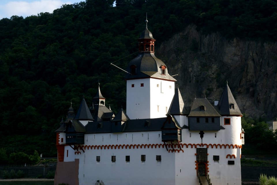 2014.06.21.185524_Burg_Pfalzgrafenstein_Rhine_Kaub_B42