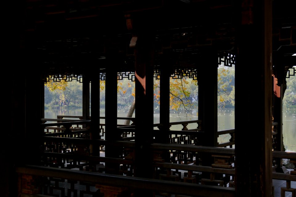 2014.11.21.111821_Three_Pools_Mirroring_the_Moon_Xihu_Hangzhou