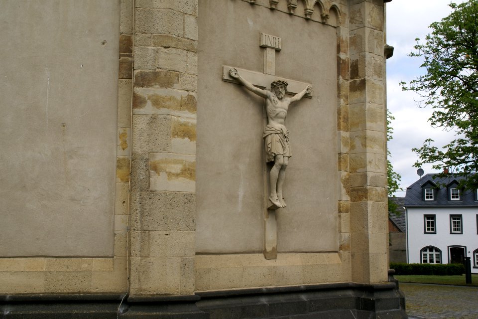 2014.06.21.120737_Crucifix_Stiftskirche_Münstermaifeld