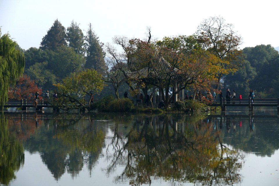 2014.11.21.113648_Three_Pools_Mirroring_the_Moon_Xihu_Hangzhou