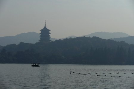 2014.11.21.113321_Leifeng_Pagoda_Three_Pools_Mirroring_the_Moon_Xihu_Hangzhou
