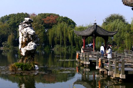 2014.11.21.111722_Three_Pools_Mirroring_the_Moon_Xihu_Hangzhou