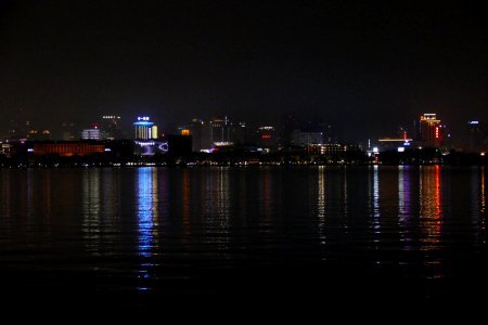 2014.11.21.190358_Nightview_Xihu_Hangzhou