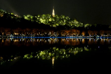 2014.11.21.192454_Baochu_Pagoda_night_reflection_Xihu_Hangzhou photo