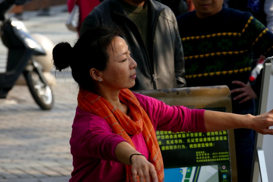 2014.11.22.103337_Dancer_Sangongyuan_Xihu_Hangzhou