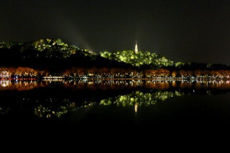 2014.11.21.192427_Baochu_Pagoda_night_reflection_Xihu_Hangzhou photo