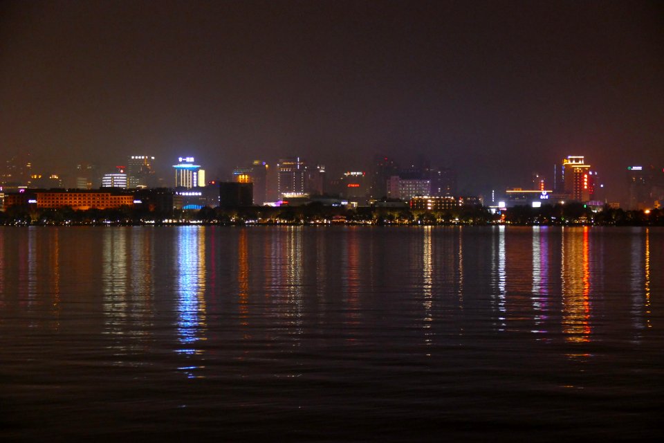 2014.11.21.190352_Nightview_Xihu_Hangzhou